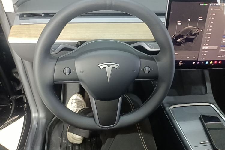Used Tesla Model Y 2022 Revised Version Rear-Wheel Drive Steering Wheel