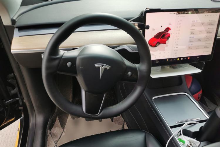 Used Tesla Model Y 2022 Rear-Wheel-Drive Version Steering Wheel