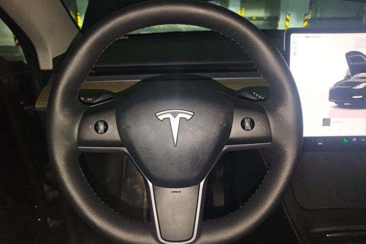 Used Tesla Model Y 2022 Revised Version Long-Range All-Wheel Drive Steering Wheel