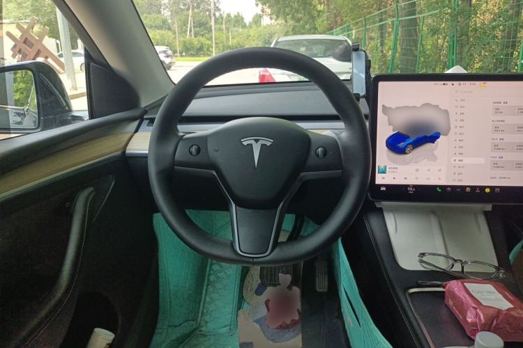 Used Tesla Model Y 2022 Rear-Wheel-Drive Version Steering Wheel