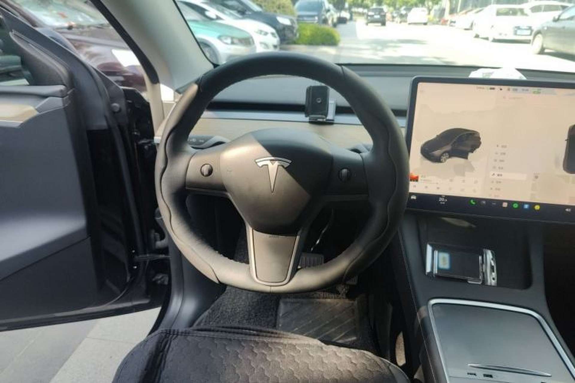 Used Tesla Model Y 2022 Rear-Wheel-Drive Version Steering Wheel