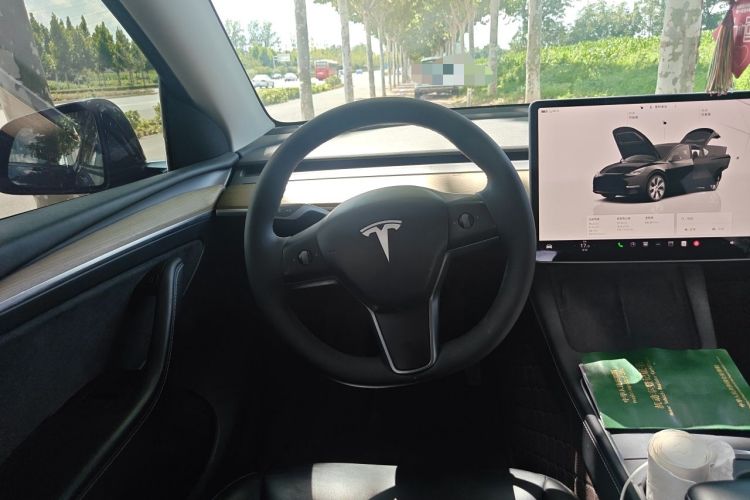 Used Tesla Model Y 2022 Revised Version Rear-Wheel Drive Steering Wheel