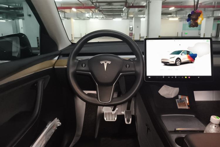Used Tesla Model Y 2022 Rear-Wheel-Drive Version Steering Wheel
