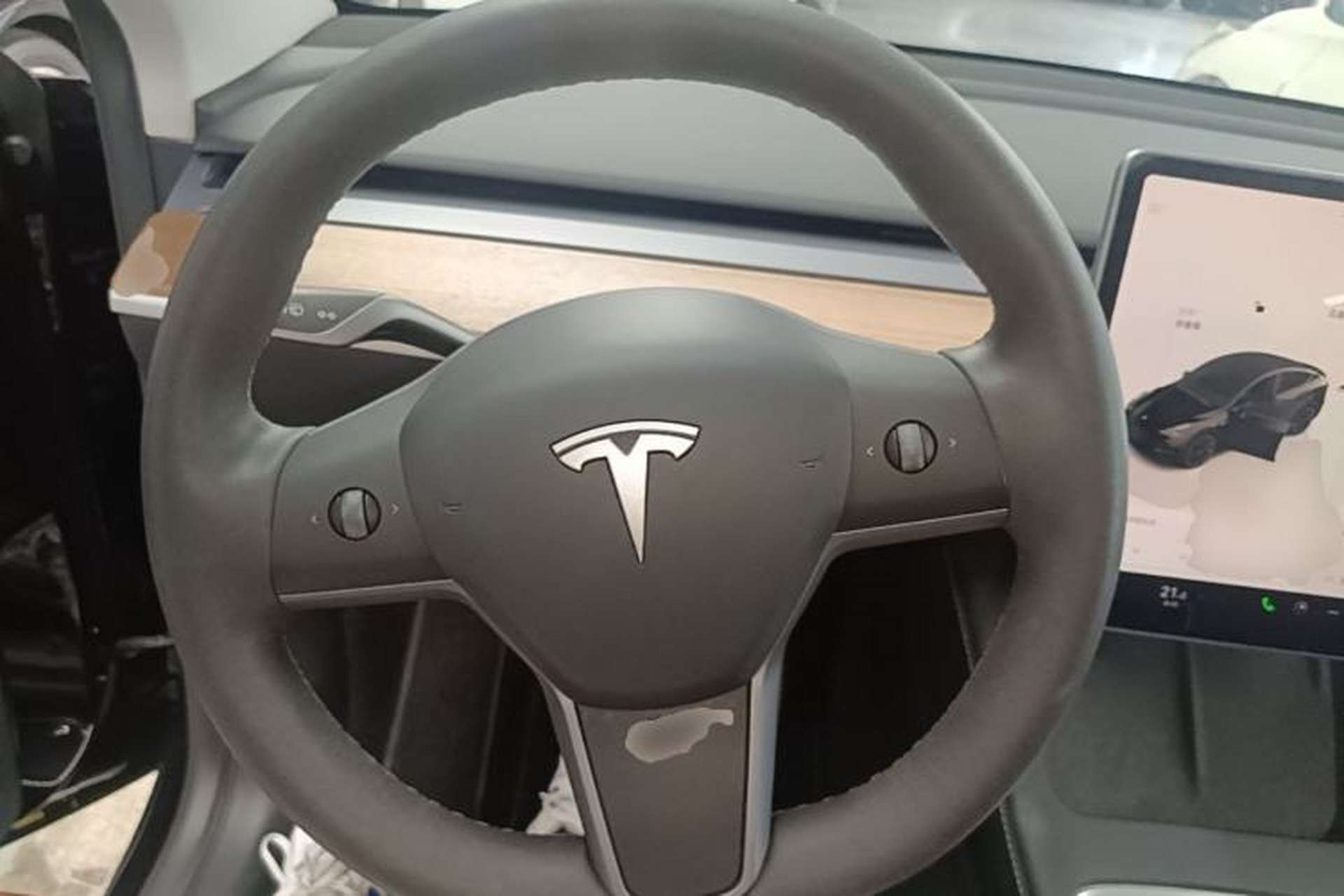 Used Tesla Model Y 2022 Rear-Wheel-Drive Version Steering Wheel
