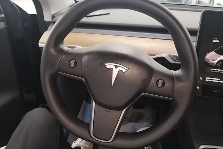 Used Tesla Model Y 2022 Revised Version Rear-Wheel Drive Steering Wheel