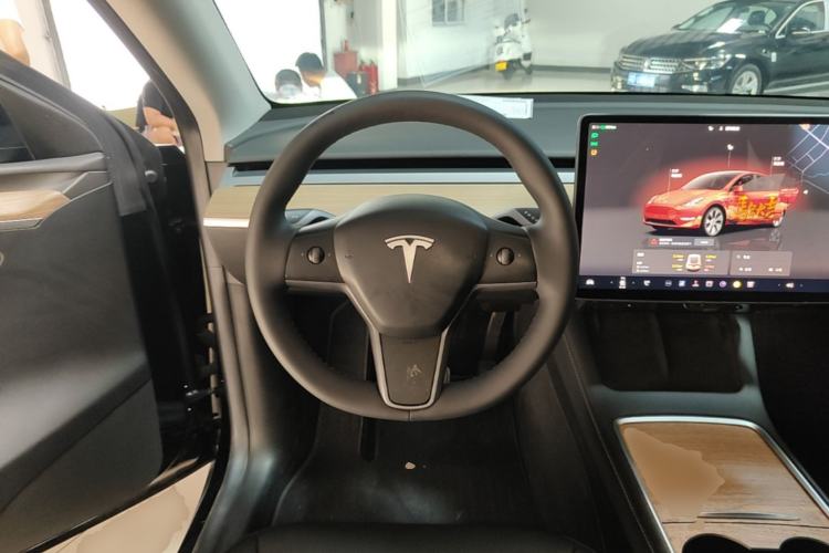 Used Tesla Model Y 2022 Revised Version Rear-Wheel Drive Steering Wheel