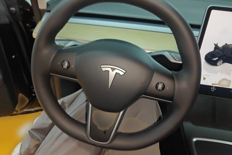 Used Tesla Model Y 2022 Revised Version Rear-Wheel Drive Steering Wheel