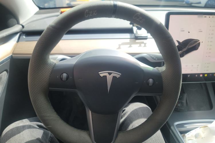 Used Tesla Model Y 2022 Rear-Wheel-Drive Version Steering Wheel