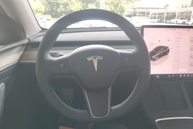 Used Tesla Model Y 2022 Rear-Wheel-Drive Version Steering Wheel