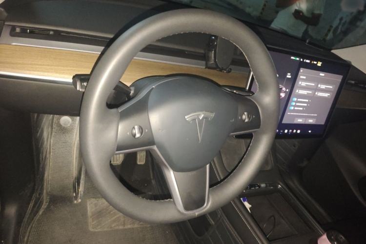 Used Tesla Model Y 2022 Revised Version Rear-Wheel Drive Steering Wheel