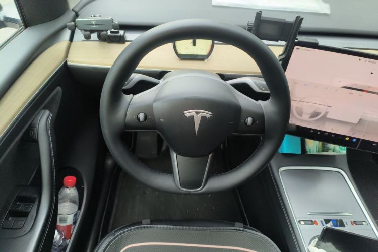 Used Tesla Model Y 2022 Revised Version Rear-Wheel Drive Steering Wheel