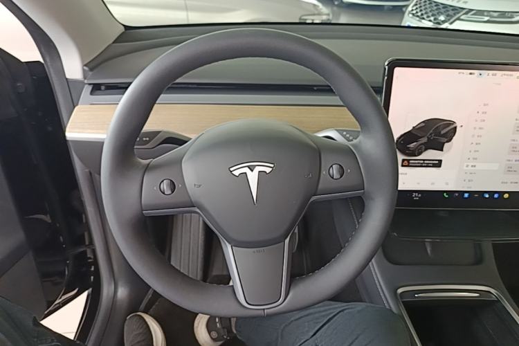 Used Tesla Model Y 2022 Revised Version Rear-Wheel Drive Steering Wheel