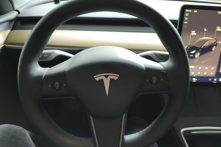 Used Tesla Model Y 2022 Revised Version Long-Range All-Wheel Drive Steering Wheel