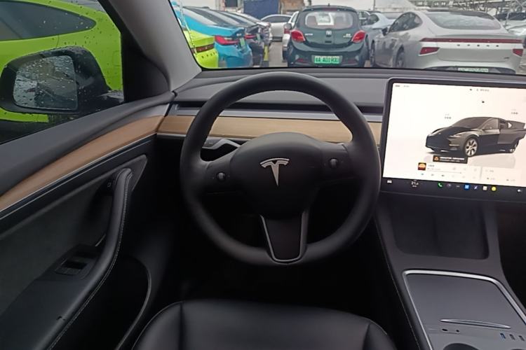 Used Tesla Model Y 2022 Revised Version Rear-Wheel Drive Steering Wheel