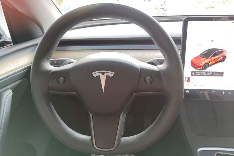 Used Tesla Model Y 2022 Rear-Wheel-Drive Version Steering Wheel