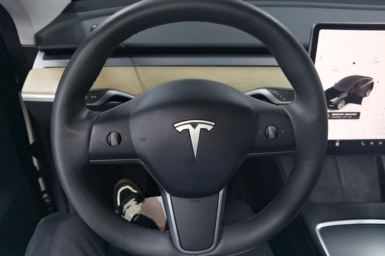 Used Tesla Model Y 2022 Revised Version Rear-Wheel Drive Steering Wheel