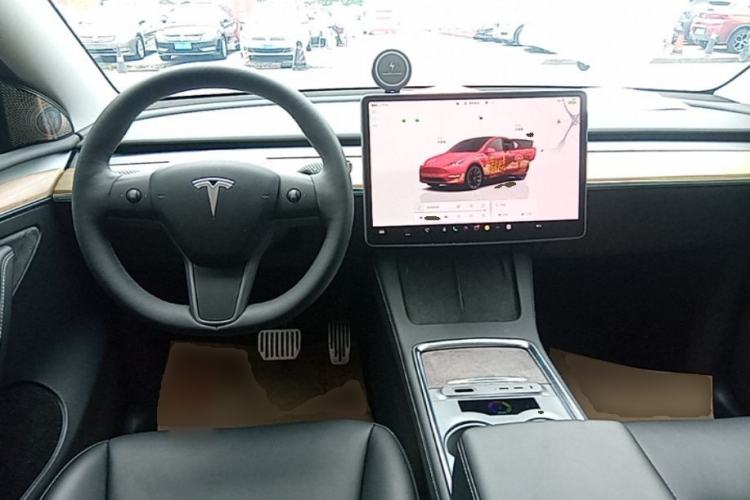 Used Tesla Model Y 2022 Rear-Wheel-Drive Version Steering Wheel