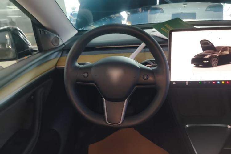 Used Tesla Model Y 2022 Revised Version Rear-Wheel Drive Steering Wheel