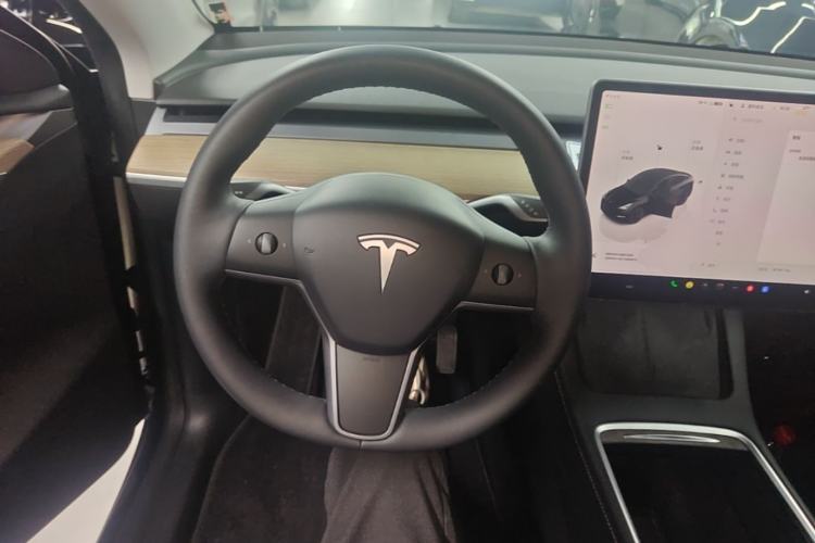 Used Tesla Model Y 2022 Revised Version Long-Range All-Wheel Drive Steering Wheel