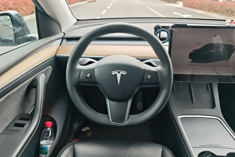 Used Tesla Model Y 2022 Revised Version Rear-Wheel Drive Steering Wheel
