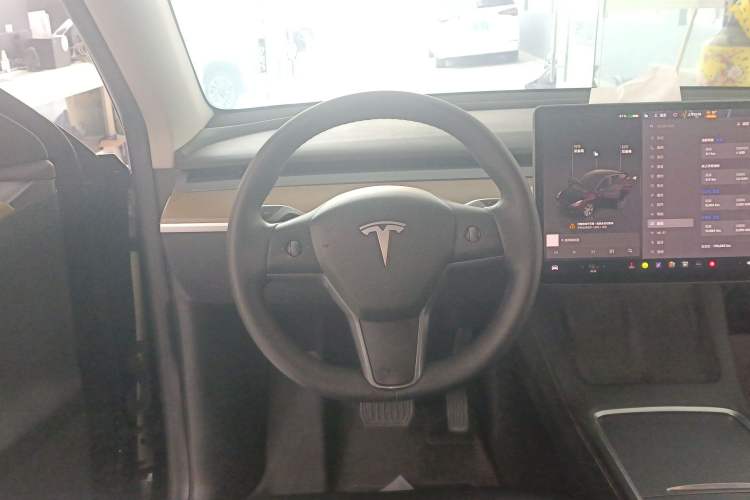 Used Tesla Model Y 2022 Revised Version Rear-Wheel Drive Steering Wheel