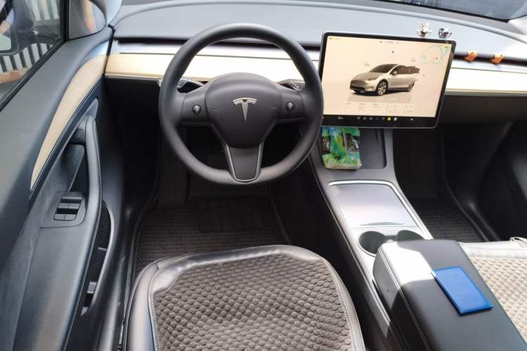 Used Tesla Model Y 2022 Revised Version Rear-Wheel Drive Steering Wheel