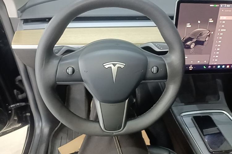 Used Tesla Model Y 2022 Revised Version Rear-Wheel Drive Steering Wheel