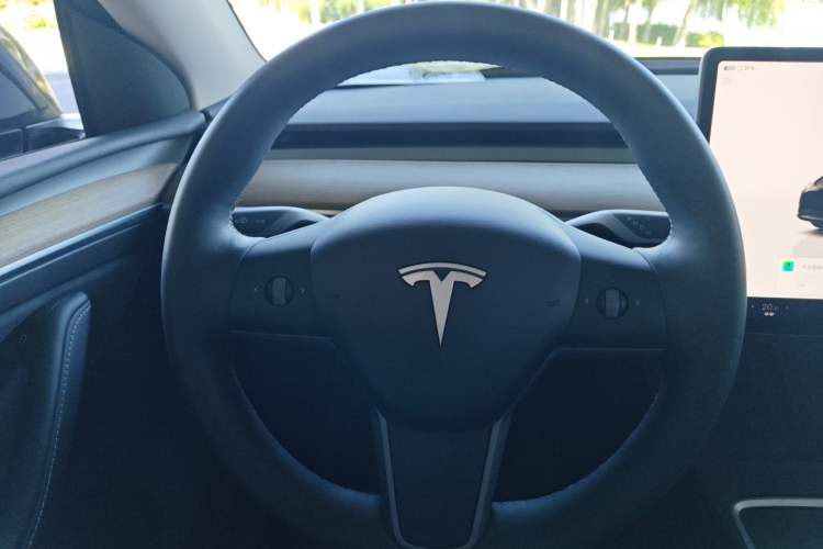 Used Tesla Model Y 2022 Revised Version Long-Range All-Wheel Drive Steering Wheel