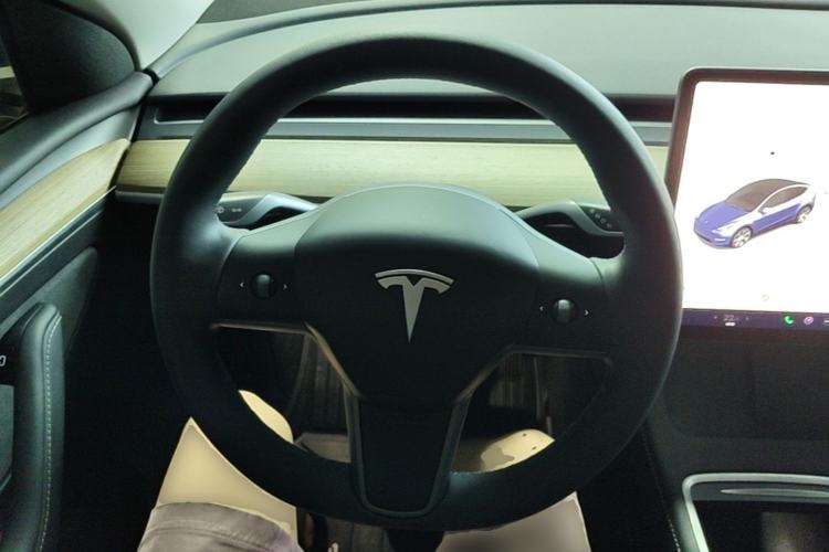 Used Tesla Model Y 2022 Revised Version Rear-Wheel Drive Steering Wheel