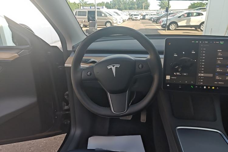 Used Tesla Model Y 2022 Revised Version Rear-Wheel Drive Steering Wheel