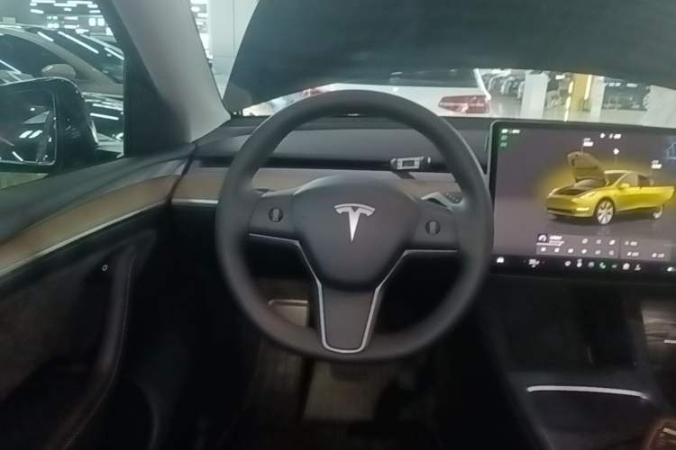 Used Tesla Model Y 2022 Rear-Wheel-Drive Version Steering Wheel