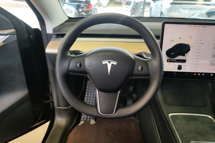 Used Tesla Model Y 2022 Rear-Wheel-Drive Version Steering Wheel