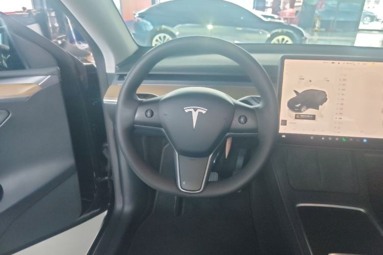 Used Tesla Model Y 2022 Revised Version Rear-Wheel Drive Steering Wheel