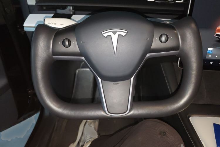 Used Tesla Model Y 2022 Revised Version Rear-Wheel Drive Steering Wheel