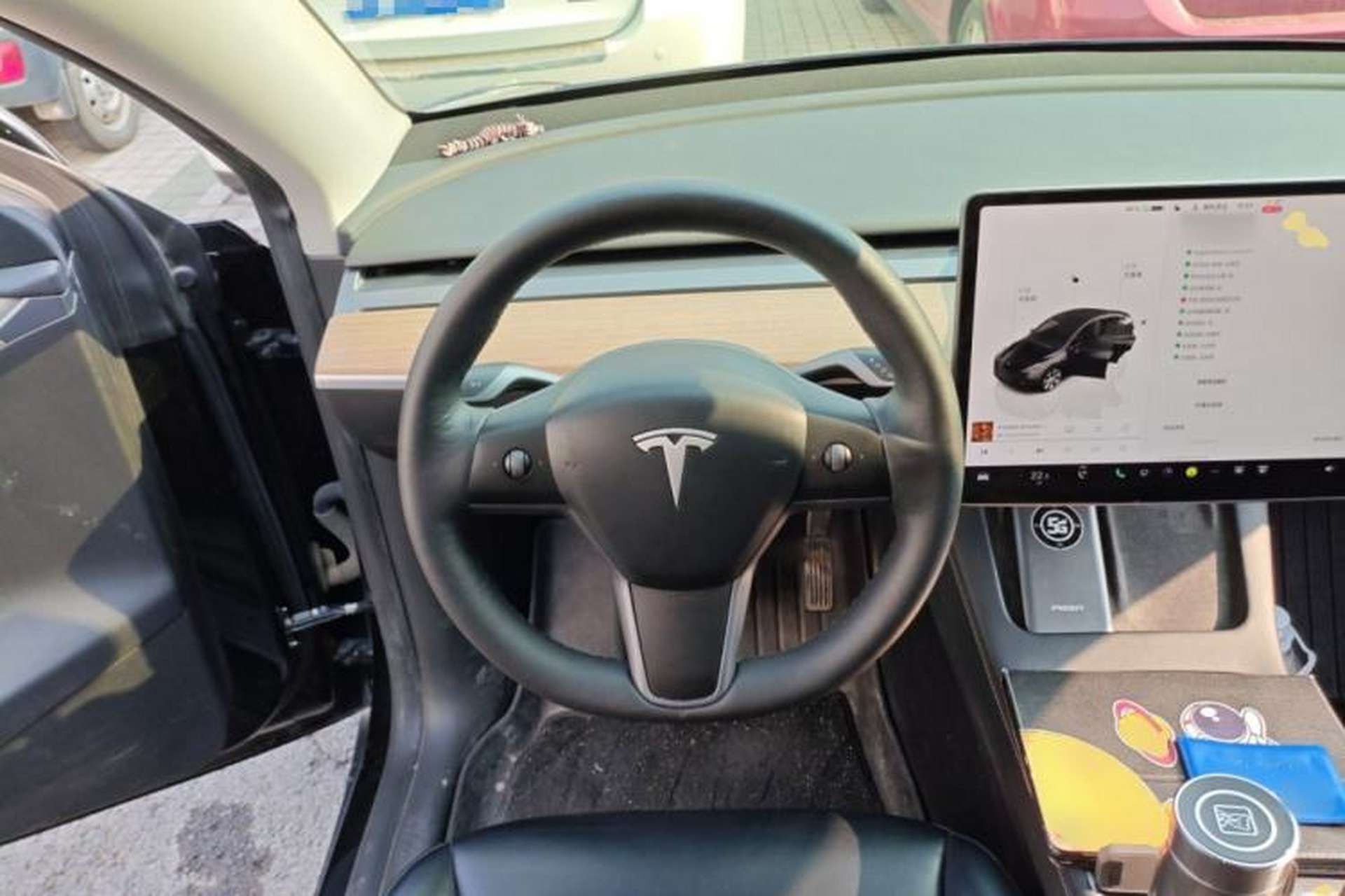 Used Tesla Model Y 2022 Rear-Wheel-Drive Version Steering Wheel