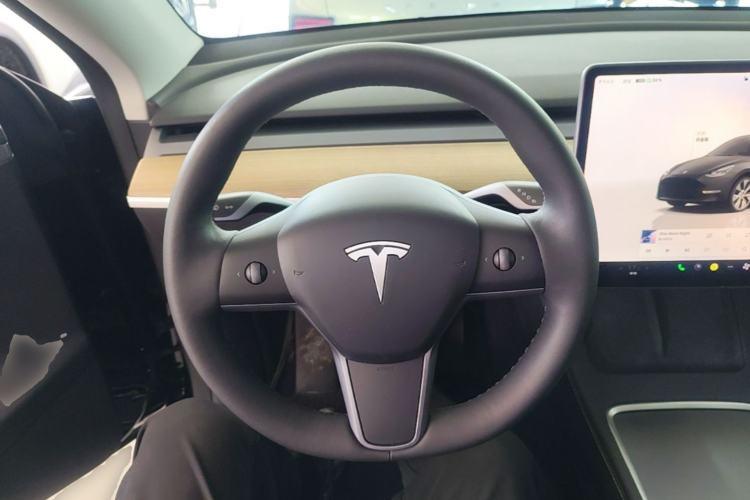 Used Tesla Model Y 2022 Revised Version Rear-Wheel Drive Steering Wheel
