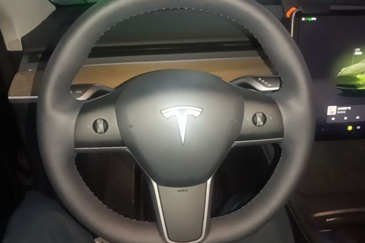 Used Tesla Model Y 2022 Revised Version Rear-Wheel Drive Steering Wheel
