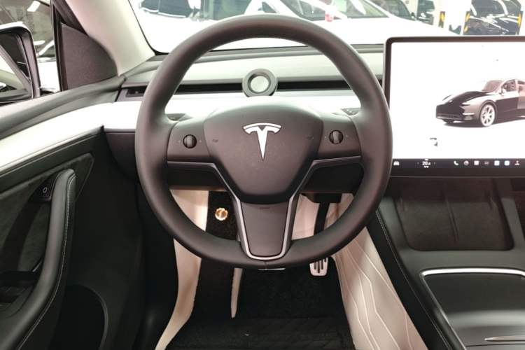Used Tesla Model Y 2022 Revised Version Rear-Wheel Drive Steering Wheel