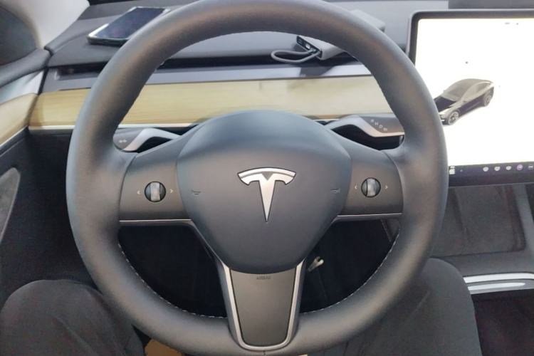 Used Tesla Model Y 2022 Revised Version Rear-Wheel Drive Steering Wheel