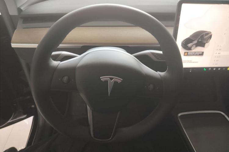 Used Tesla Model Y 2022 Revised Version Rear-Wheel Drive Steering Wheel