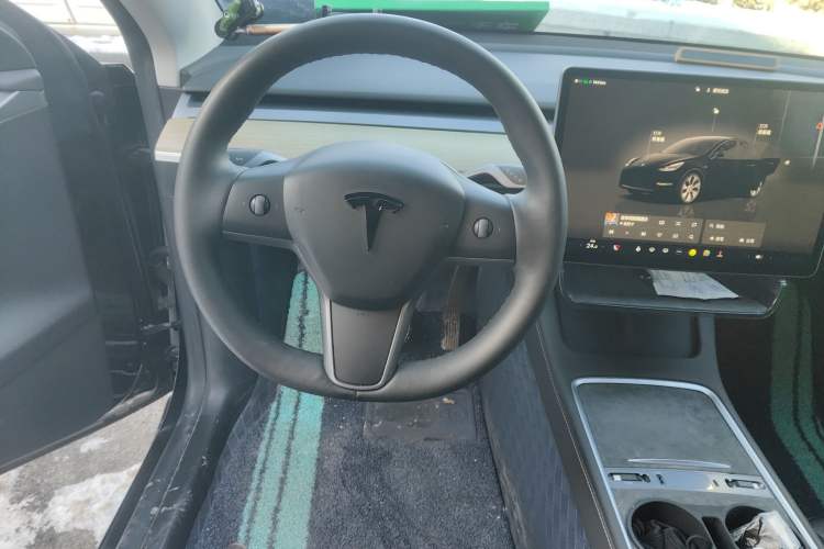 Used Tesla Model Y 2022 Revised Version Rear-Wheel Drive Steering Wheel