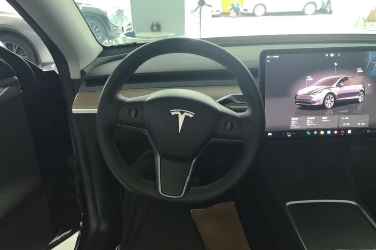 Used Tesla Model Y 2022 Revised Version Rear-Wheel Drive Steering Wheel