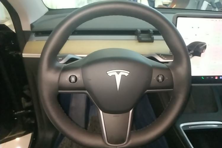 Used Tesla Model Y 2022 Revised Version Rear-Wheel Drive Steering Wheel