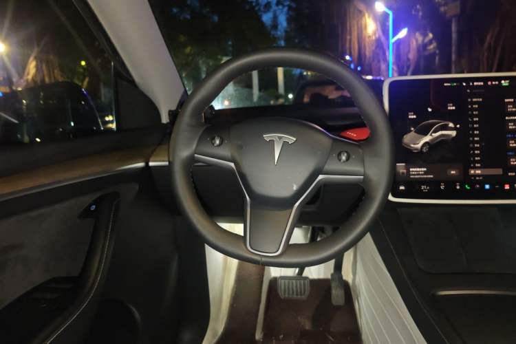 Used Tesla Model Y 2022 Revised Version Rear-Wheel Drive Steering Wheel
