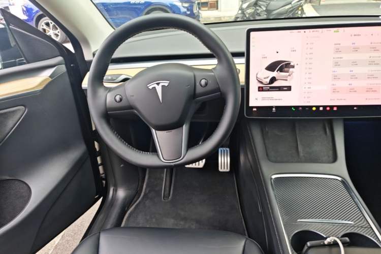 Used Tesla Model Y 2022 Performance High-Performance All-Wheel-Drive Version Steering Wheel