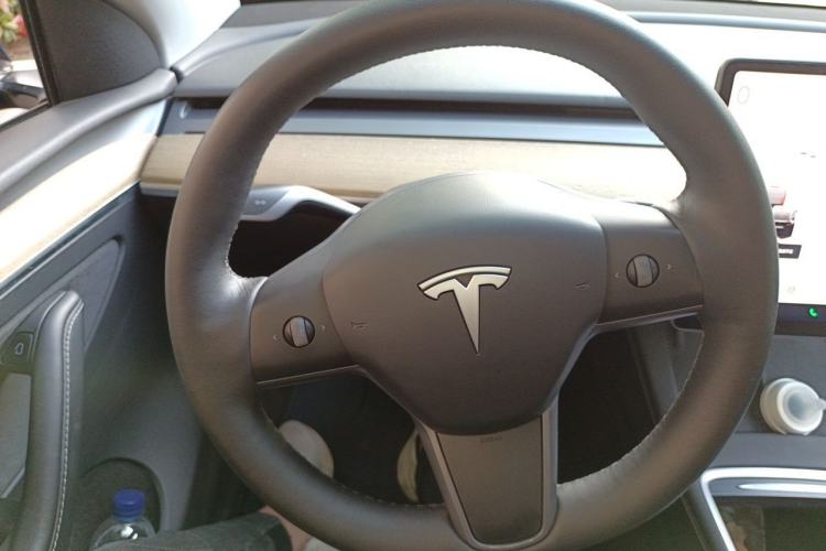 Used Tesla Model Y 2022 Revised Version Rear-Wheel Drive Steering Wheel
