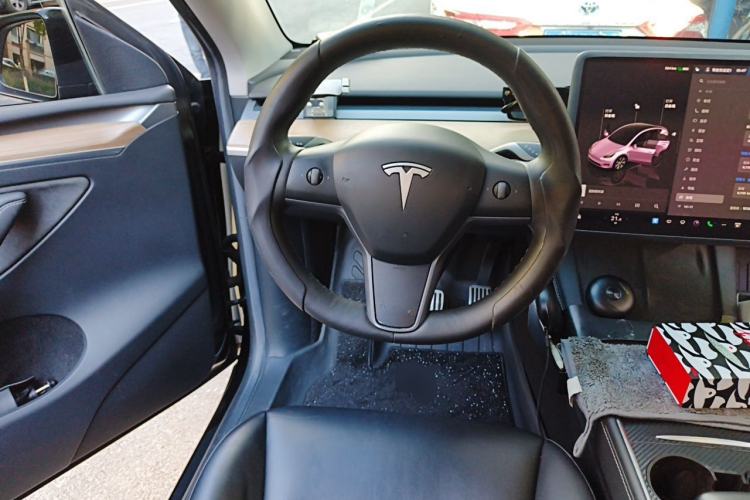 Used Tesla Model Y 2022 Rear-Wheel-Drive Version Steering Wheel