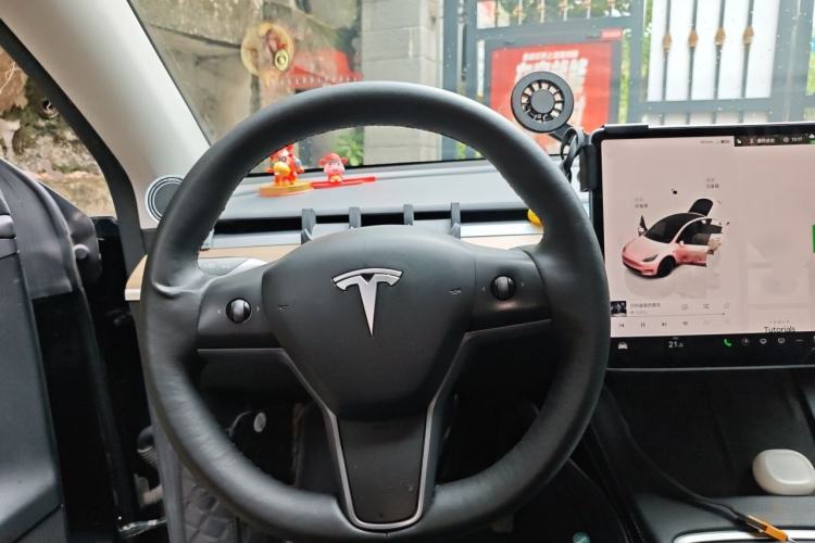 Used Tesla Model Y 2022 Rear-Wheel-Drive Version Steering Wheel