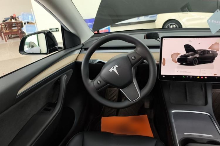 Used Tesla Model Y 2022 Rear-Wheel-Drive Version Steering Wheel