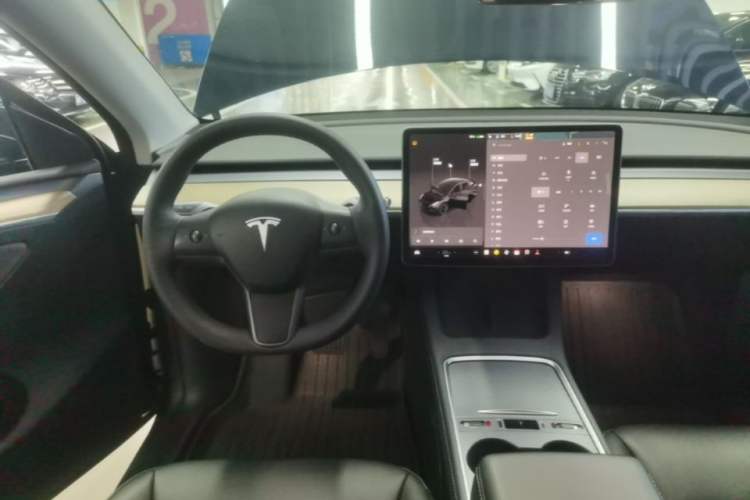Used Tesla Model Y 2022 Revised Version Long-Range All-Wheel Drive Steering Wheel